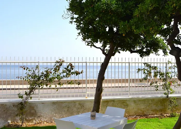 בית הארחה 12 Passi Dal Mare 3*